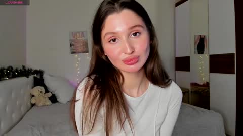 Snapshot of tender_babyy chatting on December 22, 2:27 pm Sexy girl Li online show from December 22, 2:27 pm