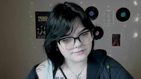 tessa_dream_ online show from January 16, 7:32 pm