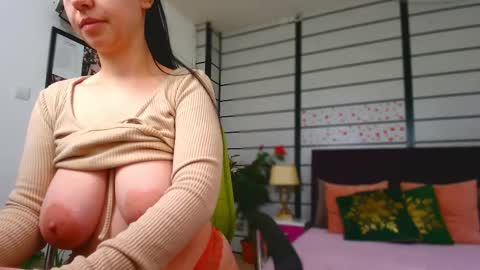 Tessa Joy online show from February 6, 5:11 am