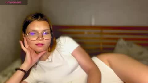 Tessa online show from June 21, 9:52 pm