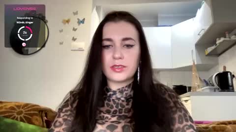 Teylor online show from December 19, 1:51 pm