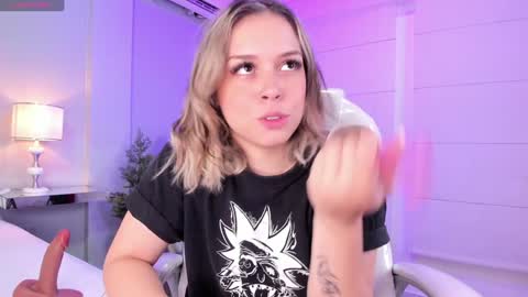 Thalia21 online show from February 2, 4:48 am