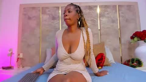 ThaliaWest online show from December 18, 7:51 pm