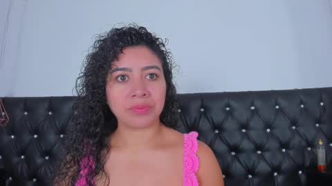 thara webstter online show from February 10, 11:36 am