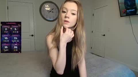 the_hotties online show from December 22, 9:07 pm