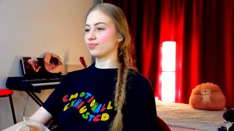 Ally    STREAMING ON TWITCH NOW Check my Twitter for updates online show from March 14, 5:36 pm