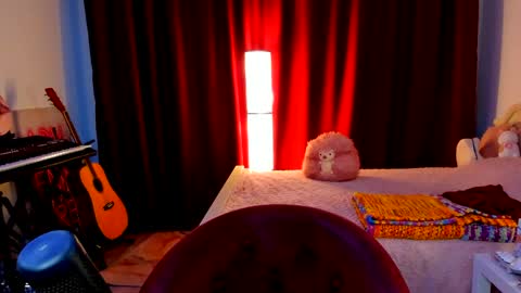 Ally    STREAMING ON TWITCH NOW Check my Twitter for updates online show from May 22, 2:42 am