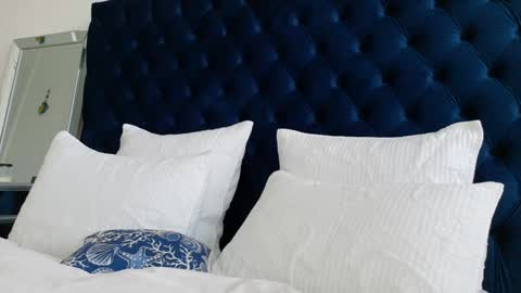 Lily Marie online show from January 15, 9:10 pm