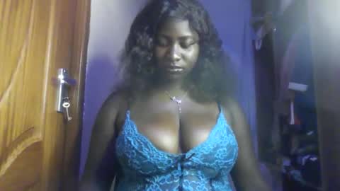 thick_pookiey online show from April 10, 3:40 pm