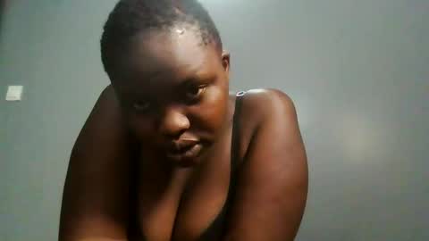 thicky_ebony001 online show from March 17, 10:47 pm