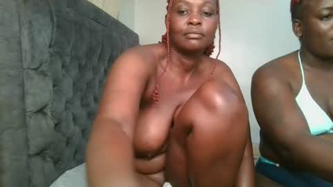 thicky_rue2 online show from June 14, 2:24 am