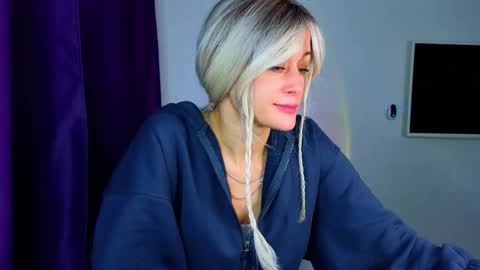 thief_of_hearts_ online show from November 20, 10:44 pm