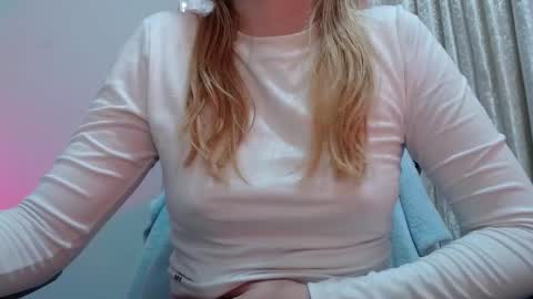 sara online show from November 12, 3:15 am