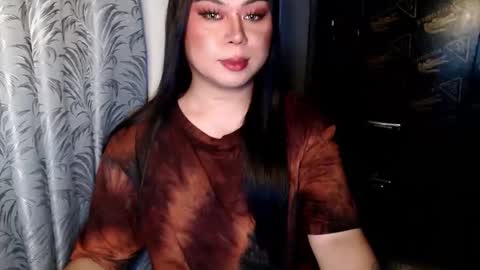 arianna tiara online show from November 15, 4:30 pm