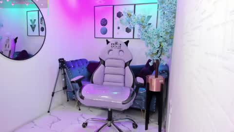 Tiara  online show from April 12, 7:55 am