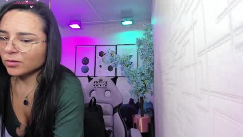 Tiara  online show from April 8, 3:19 am