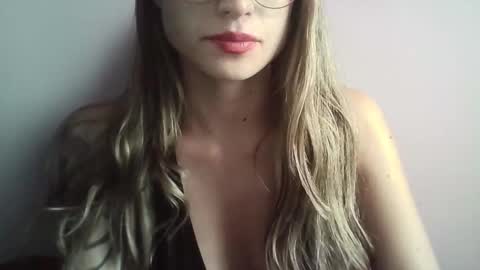 Tifanny online show from September 11, 10:32 pm