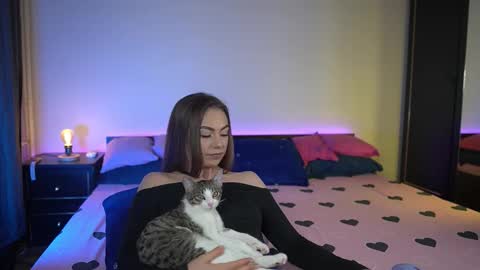 Tiffany online show from November 7, 12:05 am