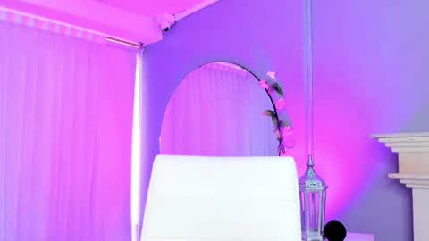 Tiffany Becker online show from February 17, 1:10 pm