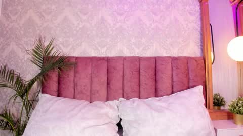 Tiffany Becker online show from September 16, 4:15 pm