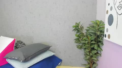 tiffany_mendez online show from April 22, 12:02 pm