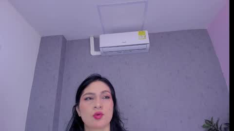 tiffany_mendez online show from February 23, 12:04 pm