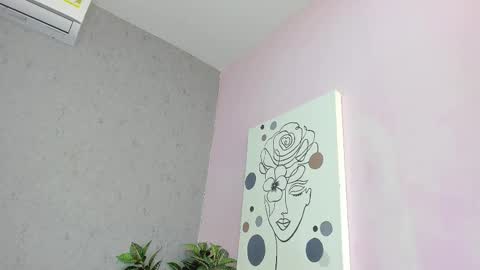 tiffany_mendez online show from March 28, 12:15 pm