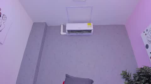 tiffany_mendez online show from March 25, 1:25 pm