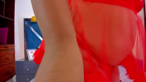 Tiffany Miller online show from December 19, 5:49 pm