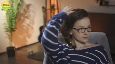 tiffanyriox online show from February 10, 12:57 am