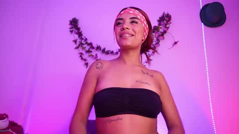 My name is Tiffany welcome  online show from March 21, 8:19 am