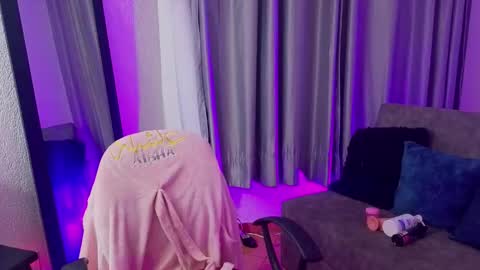 tiinajonus_ online show from March 3, 4:18 am