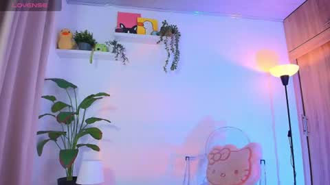 Tina Wild online show from July 5, 4:19 am