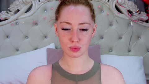 Snapshot of tinabrook chatting on February 25, 4:14 am Tina online show from February 25, 4:14 am