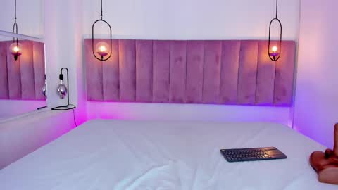 Snapshot of tinacurly chatting on September 16, 3:58 am Tina online show from September 16, 3:58 am