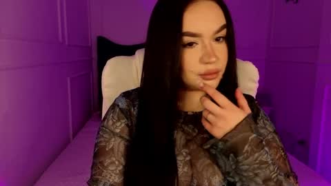 hi im curvy babyface girlie Tina online show from April 7, 7:10 am