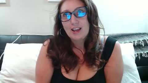 TinaTina online show from January 9, 4:49 pm