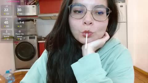 Tiny Caroline online show from December 24, 4:33 am