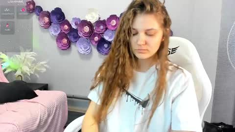 Ariana online show from April 6, 1:49 am