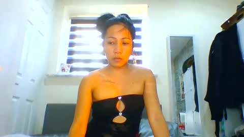 Tinyasian911718 sweetinyasian instagram online show from January 30, 1:42 pm