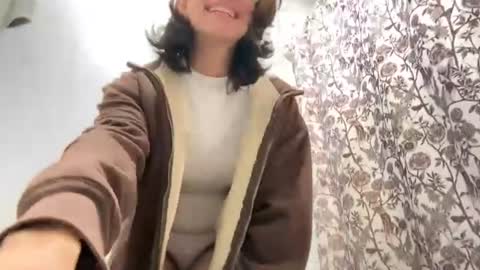 tinyhairycherry online show from August 6, 6:48 pm