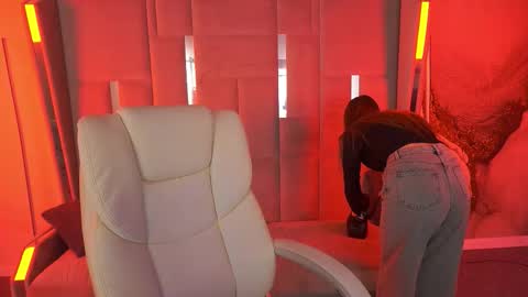 tinynataliee online show from November 25, 7:21 am