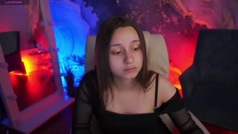 tinynataliee online show from May 15, 11:07 pm