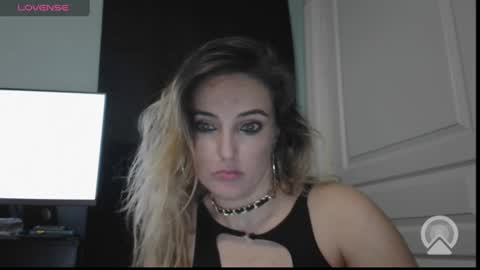 tinytightandlittle online show from July 28, 5:49 am