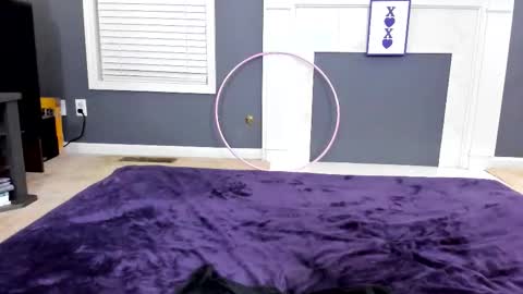 V - Read the bio please thanks. online show from February 13, 12:23 am