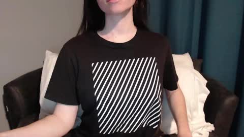 TinyyTina online show from December 20, 8:38 am