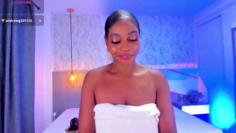Snapshot of tisha_cole chatting on September 22, 1:59 am Tisha online show from September 22, 1:59 am