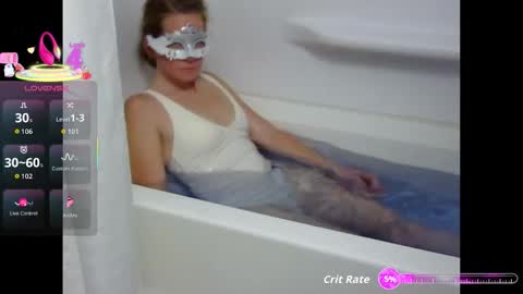 Tittygirl8 online show from November 30, 3:32 am