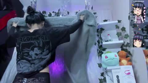 tokito mitsuri online show from December 18, 12:43 pm