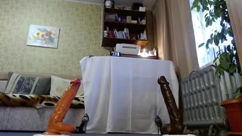 Snapshot of tokyo_rose chatting on February 26, 5:57 am Francine online show from February 26, 5:57 am